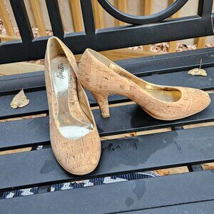 Euro Soft by Sofft Anabelle Heels Pumps Size 10 Gold Cork Slip On Comfort